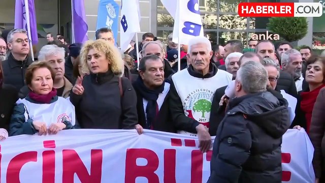 Meclis Önünde İzin Verilmeyen Bütçe Açıklaması, Sakarya Caddesi'ne Taşındı: bütçe Teklifi Halkın Hiçbir Sorununa Çözüm Olmayacak