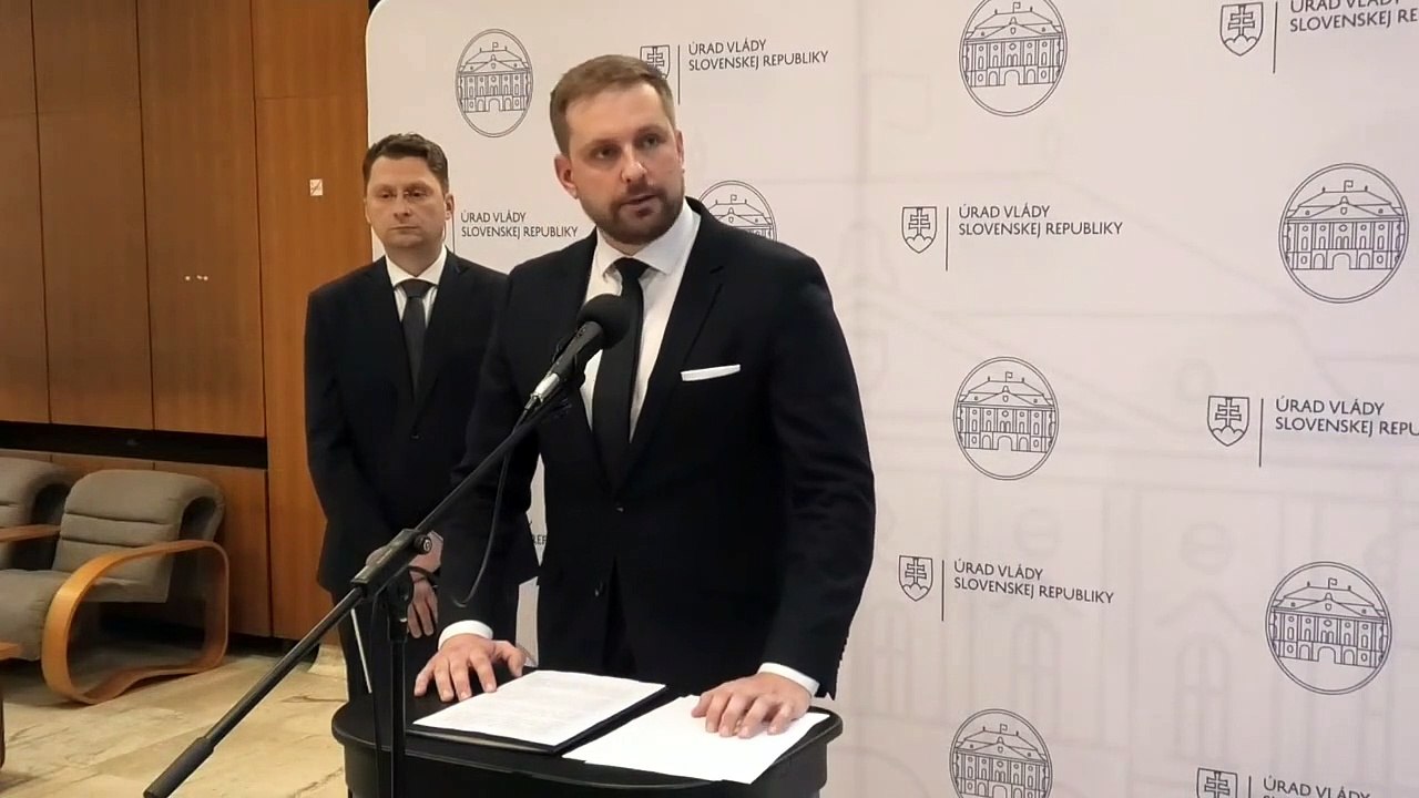 ZÁZNAM: Vláda schválila zmluvu s LOZ o nastolení sociálneho zmieru v zdravotníctve