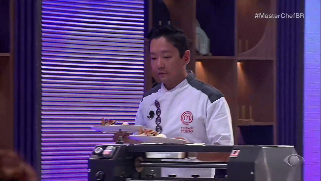 Jurados avaliam 1ª sobremesa de Cesar na final do MasterChef Confeitaria