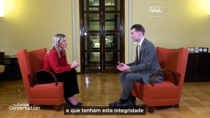 "Se queremos paz, temos de nos preparar para a guerra", afirma o deputado finlandês