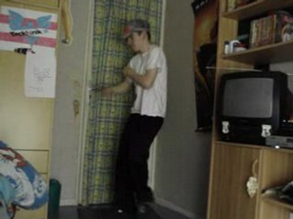 Damien tecktonik vs robotik