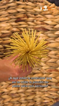🍝✨ Truco de cocina express: ¿Sabías que con una botella de agua puedes medir la porción perfecta de spaghetti para una persona?