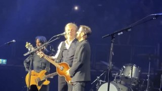 Paul McCartney nos sorprende con esta reunión de ensueño, cerró su gira tocando con Ringo Starr