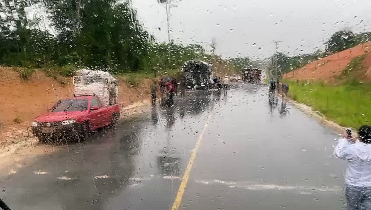 Corpos de passageiros de ônibus são dilacerados em acidente com 3 mortes no Amazonas