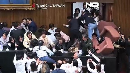 Taiwan, bagarre in parlamento tra Nazionalisti e Democratici-progressisti