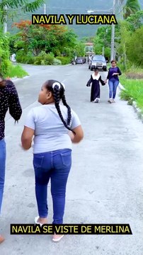 Navila y Luciana vestida de merlina #humor #navila #navilayluciana