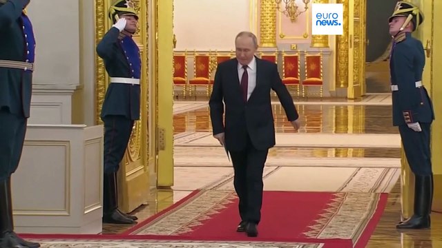 Russia, inflazione in crescita per la guerra ma la Banca centrale tiene il tasso d'interesse al 21%