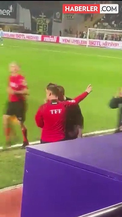 Arda Turan atıldı: Fenerbahçe golü attı, ortalık karıştı