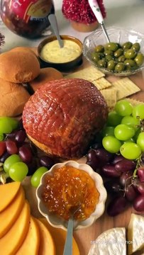 Turn Your Christmas Dinner into a Work of Art: Easy Plating Techniques