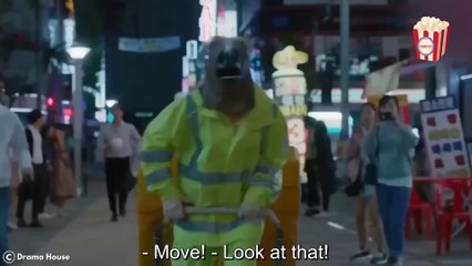 A germophobic billionaire CEO fell for an ordinary girl, shaking up his spotless life