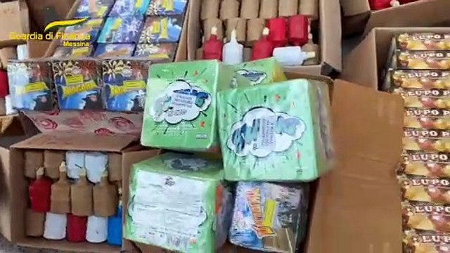 Anche bombe carta e candelotti tra i 424 chili di fuochi d'artificio sequestrati tra Messina e provincia