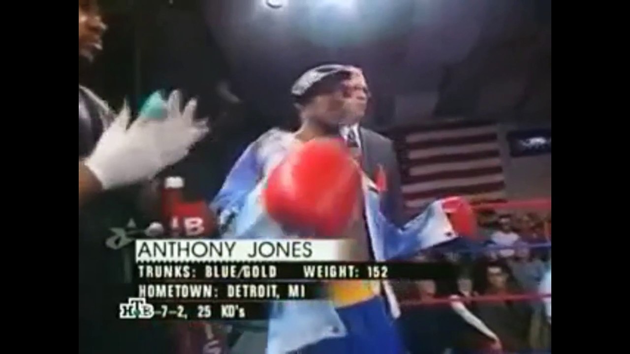 Anthony Jones vs Alex Bunema