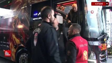 Galatasaray kafilesi Kayseri'de: Otelden çıkan damat üçlü çektirdi