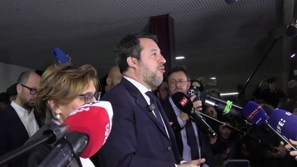 난민선 입항 막아 기소된 이탈리아 극우 부총리, 결국 무죄 판결 / YTN