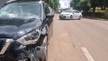 Colisão entre Nissan e Corolla assusta, mas não deixa feridos no Centro de Cascavel