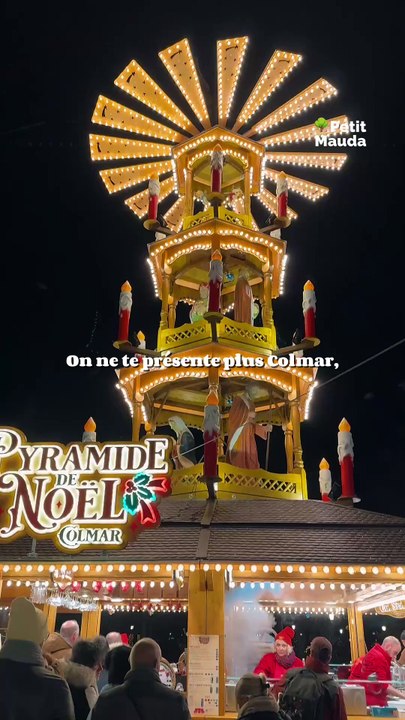 Découvre l'un des plus beaux marchés de Noël de France à Colmar ! 🎄✨   Prépare-toi à faire une pause gourmande 🍷🥨  Admire également le gigantesque sapin de la place Jeanne D'Arc 🌟🎅  Prêt à vivre la magie de Noël à Colmar ? On t'attend … ou pas !   🎁