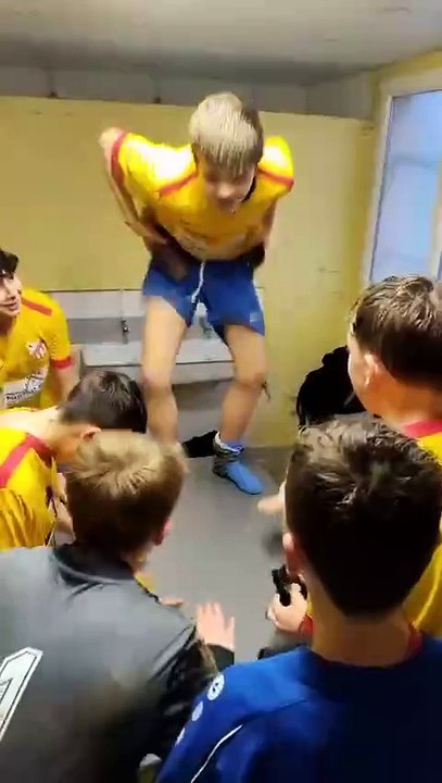 Célébration victoire ! ES Plateau 2 / ES Tourville (Critérium U15 le 21/12/2024)