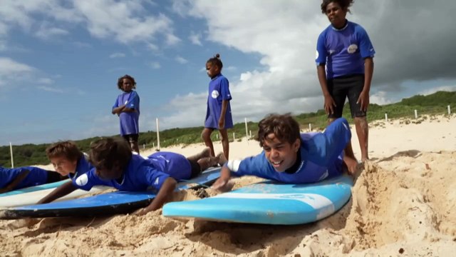 Indigenous children travel from Northern Territory to surf Sydney’s coast