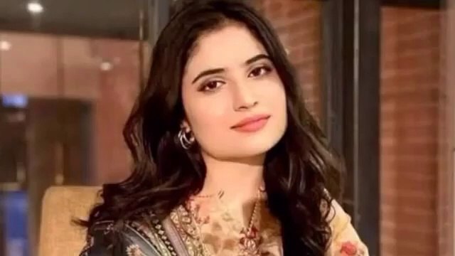Ducky Bhai Wife Viral Video - Aroob Jatoi new Viral Video - Ducky Bhai