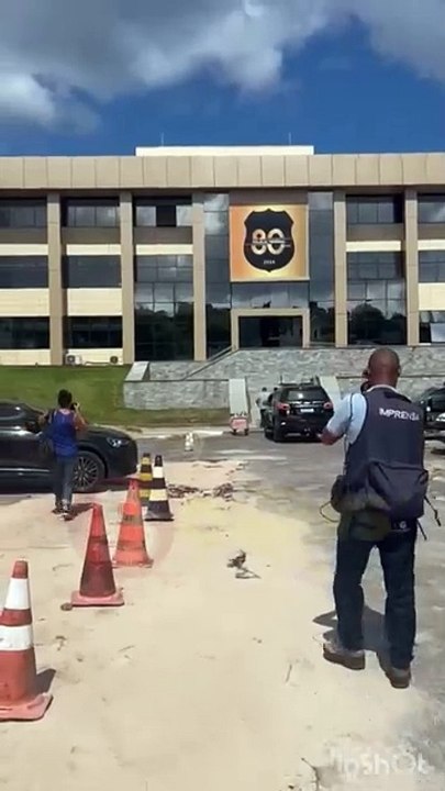 Operação Overclean: BNews flagra chegada de vice-prefeito de Lauro de Freitas na sede da Polícia Federal em Salvador