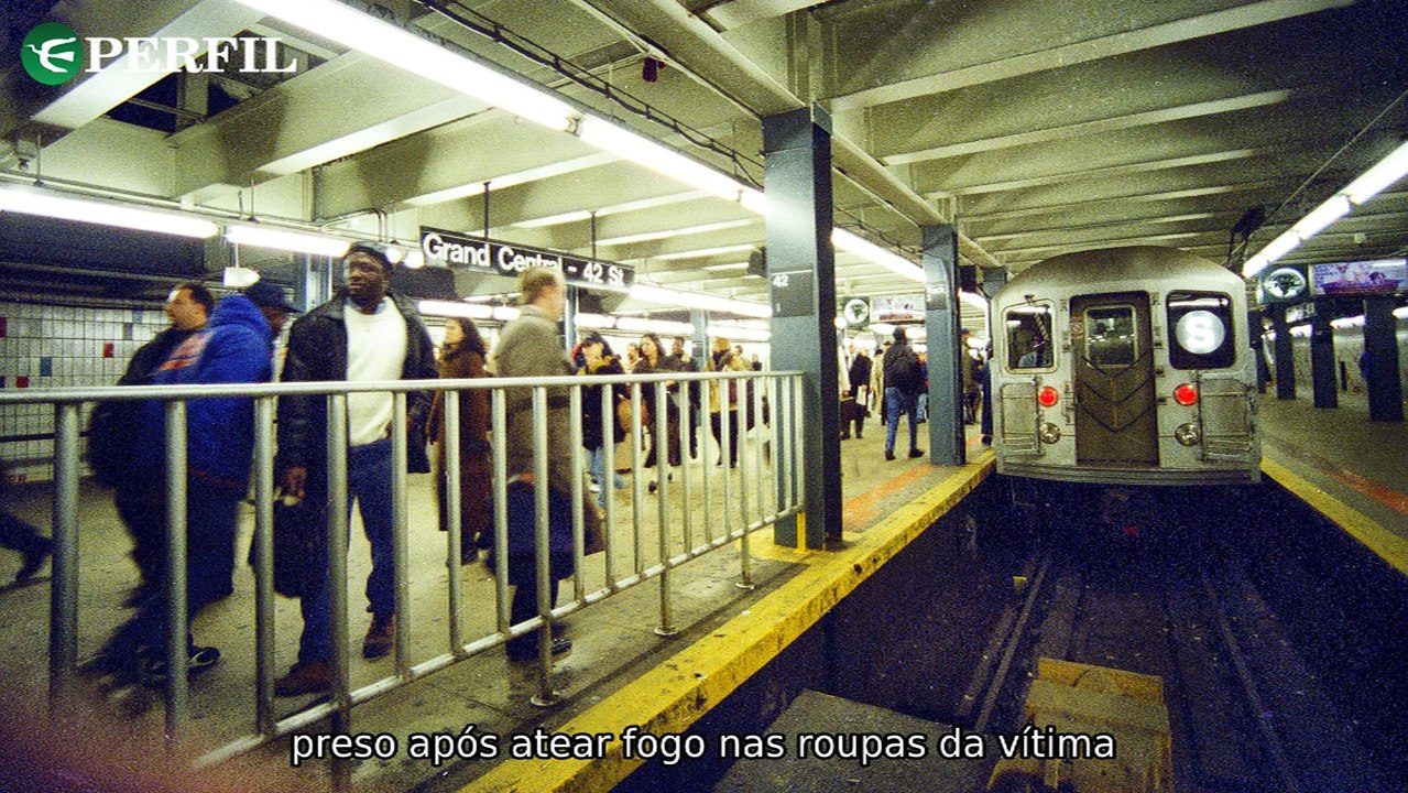 "Tragédia no metrô de NY, reabertura da Fontana di Trevi e polêmica com Trump: resumo mundial em destaque."