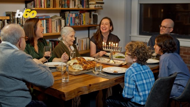 Set Healthy Boundaries This Holiday Season To Make Spending Time With Family The Best It Can Be