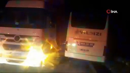 Yolcu otobüsü ile tır çarpıştı! 18 kişinin tedavileri devam ediyor