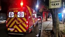 Bombeiros atendem pessoa ferida no Calçadão Central da Avenida Brasil