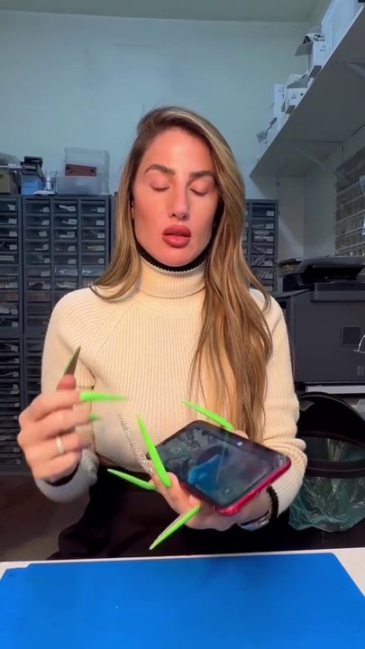 2 minutes only I fix this phone