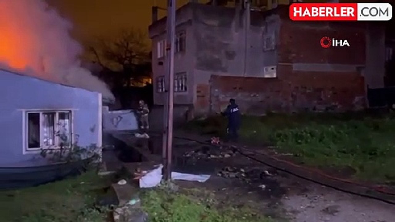 Bursa'da Tek Katlı Evde Yangın Çıktı