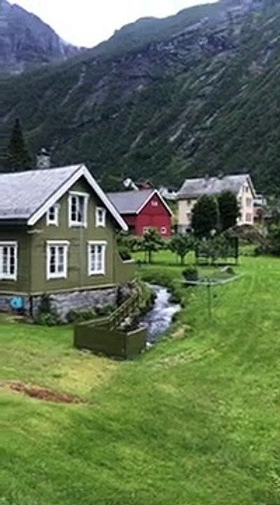 Fabulous houses of Norway(360P)