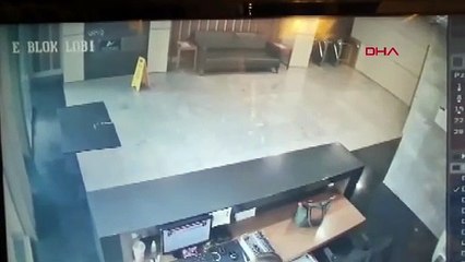 İstanbul'da KRT TV binasında ''el bombalı saldırı'' alarmı