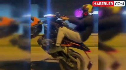 Bursa'da Tek Tekerlek Üzerinde İlerleyen Motosikletliler Kamerada