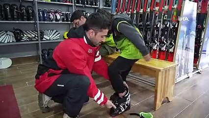 Sporcular 4 mevsim boyunca kayak yarışlarına simülasyonla hazırlanıyor