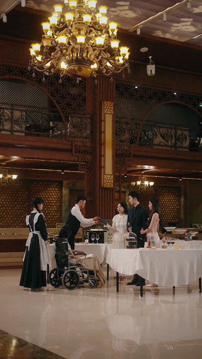 Short Drama Her Stunning Comeback with Vengeance,Ep. 1-15