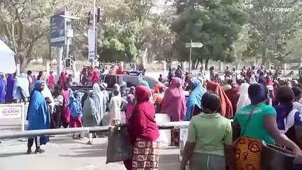 الشرطة النيجيرية: ارتفاع عدد قتلى حادثي تدافع بمناسبتين خيريتين لعيد الميلاد إلى 32 شخصا