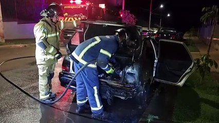 Corpo de Bombeiros combate incêndio em Vectra após pane elétrica