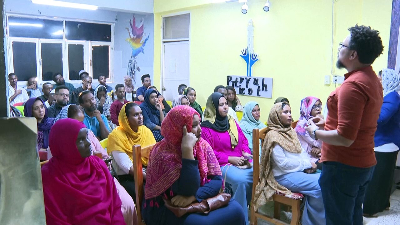سينمائيات سودانيات مبتدئات يروين بعدسة هواتفهن قصص صمود بمواجهة الحرب