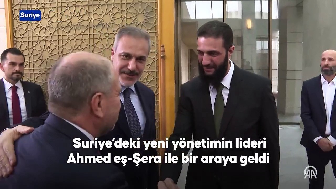 🔴Dışişleri Bakanı Hakan Fidan, Suriye’nin başkenti Şam’da kontrolü elinde tutan Heyet Tahrir eş-Şam (HTŞ) lideri Muhammed Colani (Ahmed eş-Şera) ile bir araya geldi.