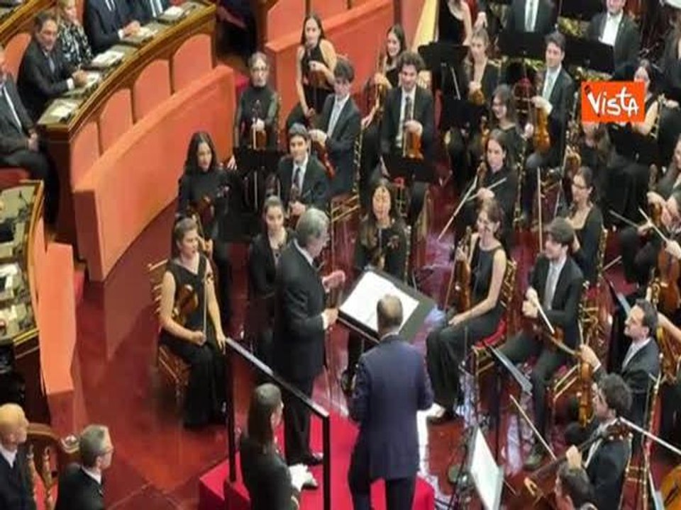 La Russa consegna a Muti la Campanella del Senato a termine del Concerto di Natale in Aula