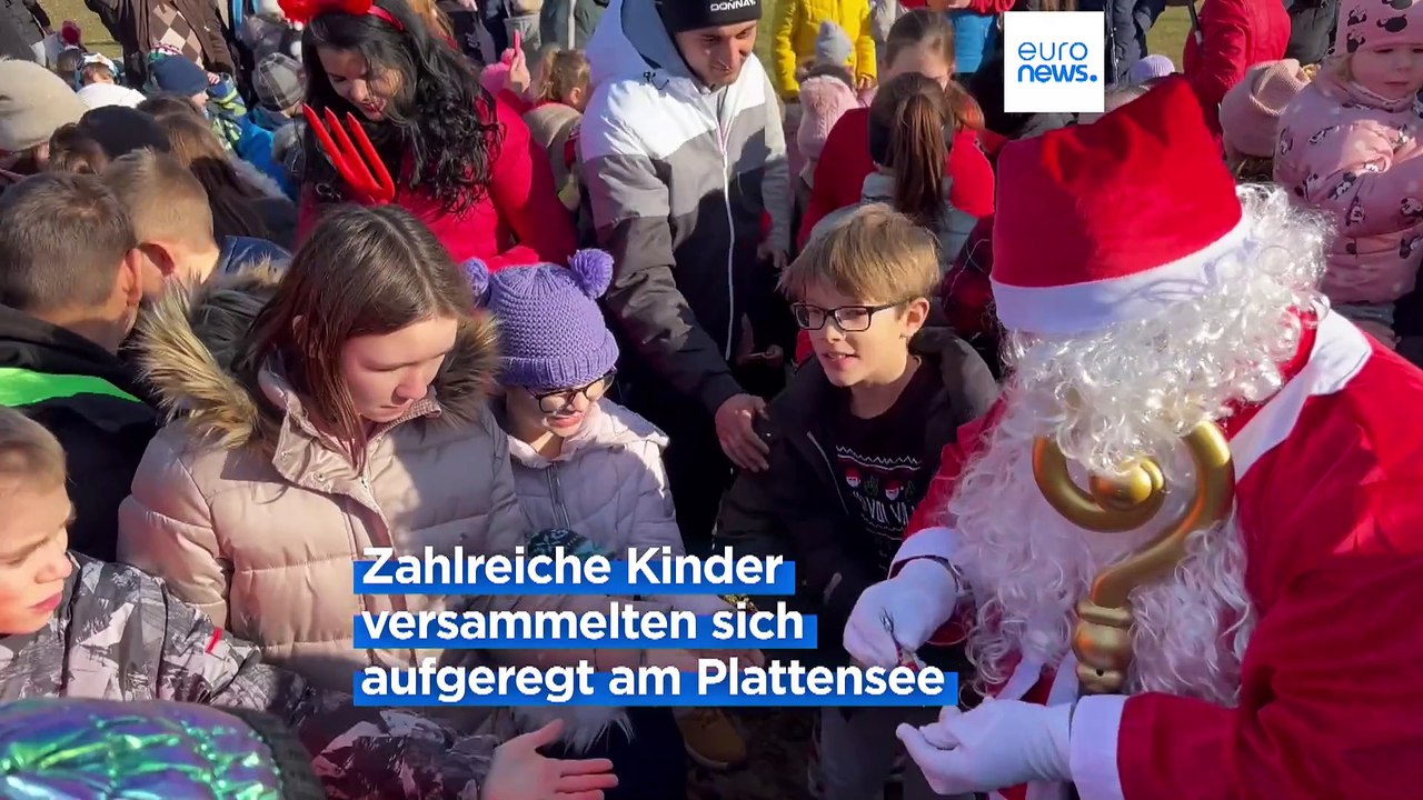 Ungarn: Weihnachtsmann kommt per Hubschrauber nach Siófok