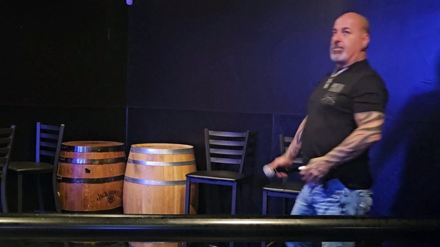 QUEEN - FAT BOTTOMED GIRLS (PERFORMED LIVE AT THE WESTERNER)