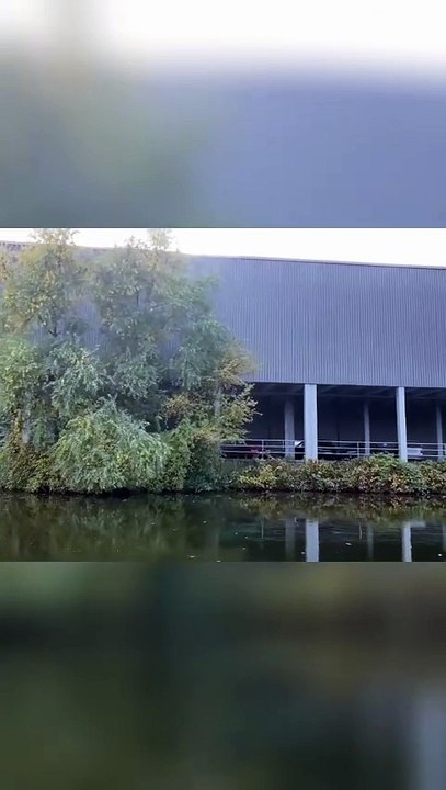 Urbane Industriekulisse voller Geheimnisse 🏙️✨