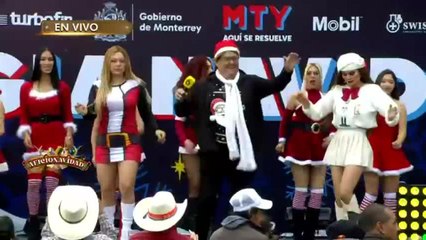 &#039;Aficionados&#039; celebra la navidad desde la Macroplaza