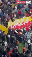 Muslera ile fotoğraf çektiren genci darp eden tribün lideri gözaltına alındı