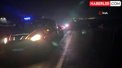 Şanlıurfa'da Kontrolden Çıkan Otomobil Şarampole Devrildi: 3 Yaralı