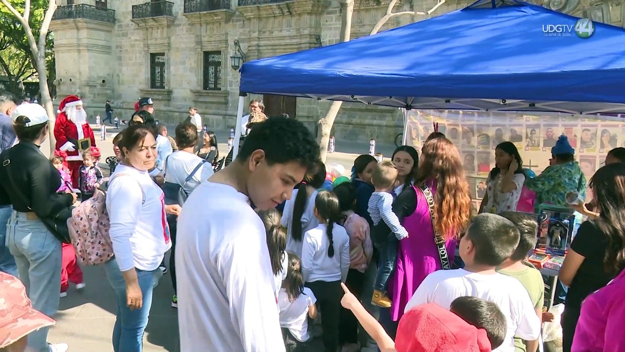 Colectivos de desaparecidos entregan juguetes a infancias con familiares ausentes