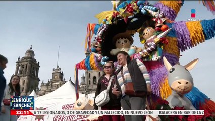 ¡La explanada del Zócalo CDMX se convierte en una villa navideña mexicana!