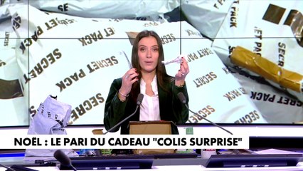 L'équipe de La Matinale ouvre un colis surprise de Noël