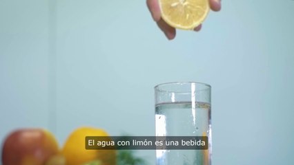 Los Grandiosos Beneficios de el Agua con Limon